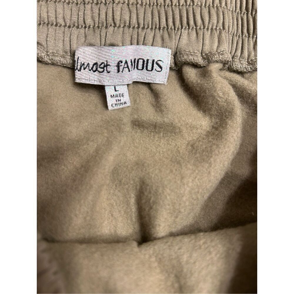 Almost Famous Super soft skirt size large elastic waist 2 pockets - Picture 2 of 4